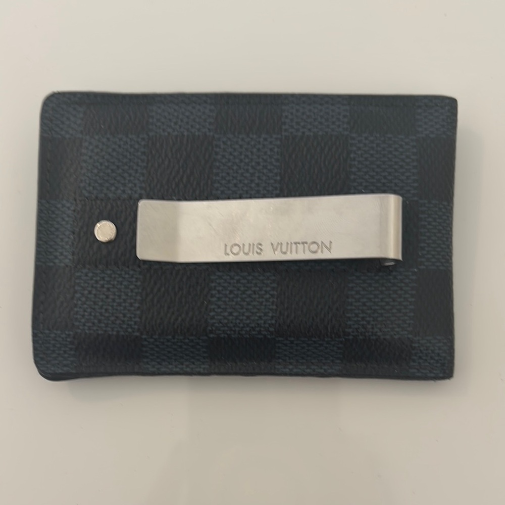 Louis Vuitton
2020 Damier Graphite Pattern Card Holder LIKE NEW